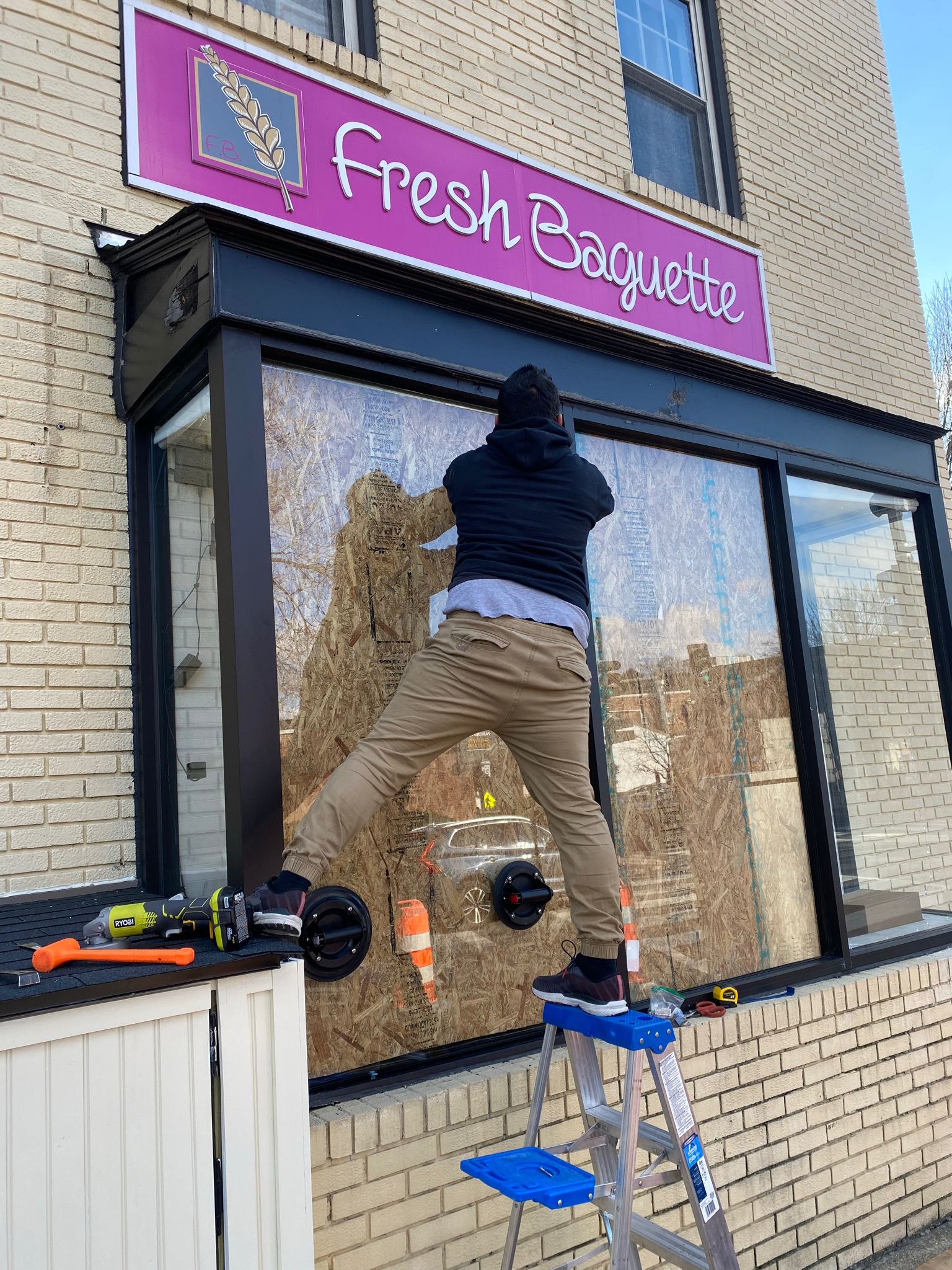 store front20 safetywindowglassrepair safetywindowglassrepair