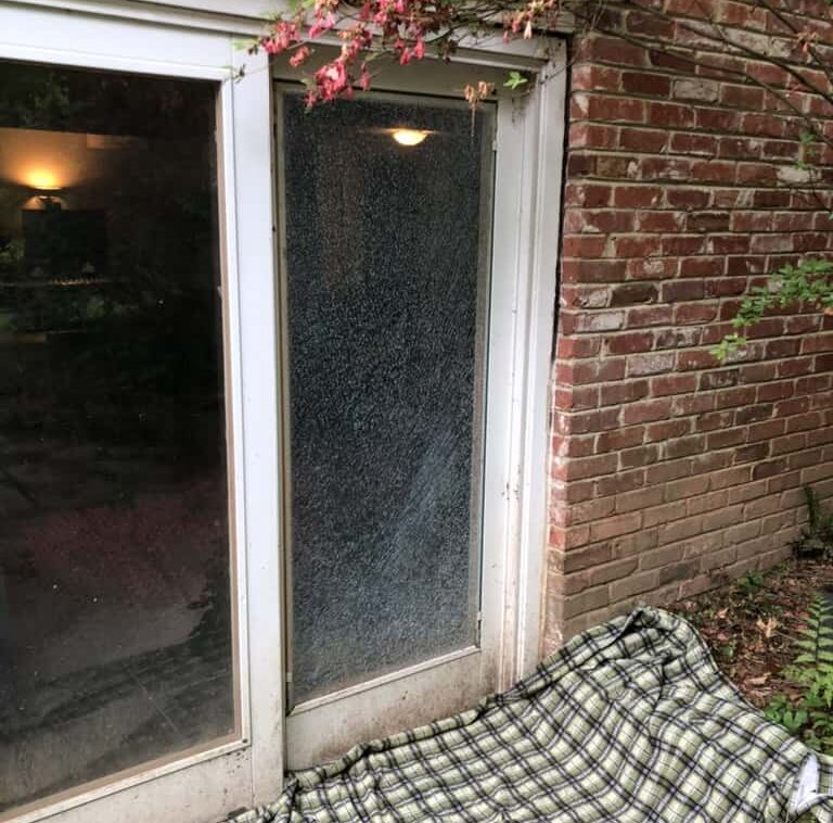 Foggy window glass replacement service in Montgomery County MD