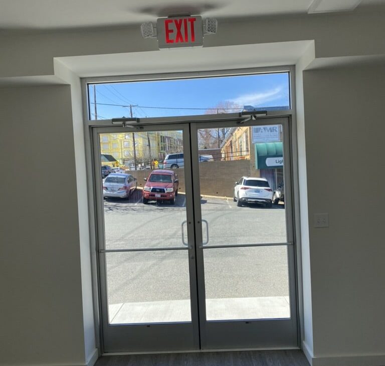 Commercial glass repair service in Washington DC